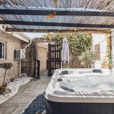 فيلة Jacuzzy Luxury Geres Stone House