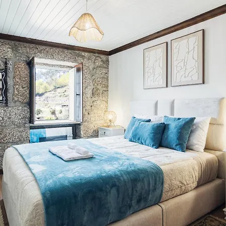 Jacuzzy Luxury Geres Stone House فيلة