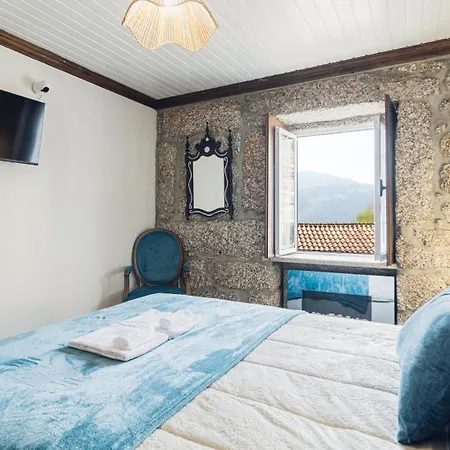 Jacuzzy Luxury Geres Stone House فيلة