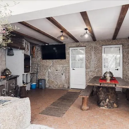 Jacuzzy Luxury Geres Stone House Βίλα Valdosende