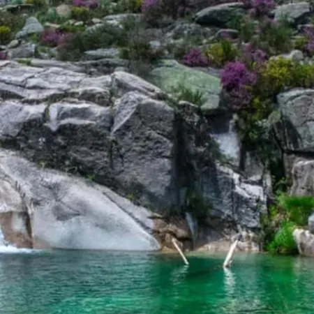 Jacuzzy Luxury Geres Stone House فيلة Valdosende